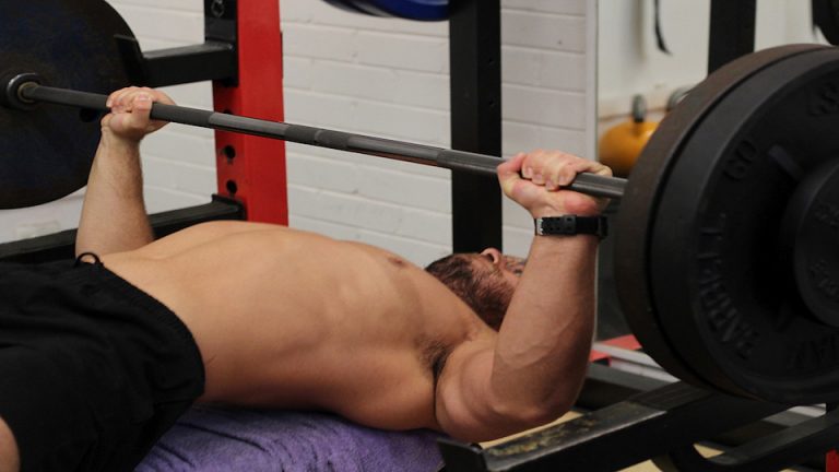 Read more about the article 3 BENCH PRESS CUES YOU’RE PROBABLY NOT DOING